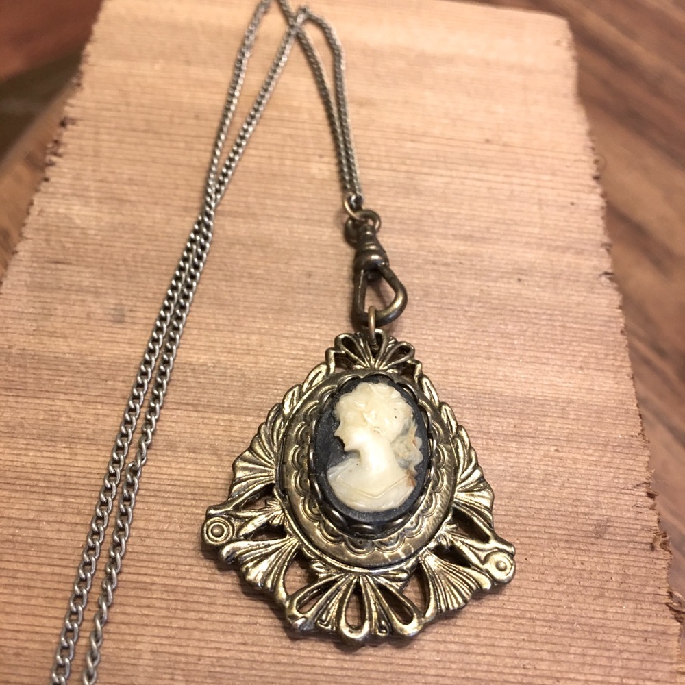 Vintage cameo locket